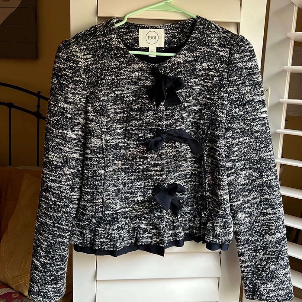 1901 tweed peplum blazer with grosgrain ribbons. Size 12